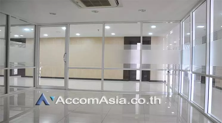 5  Office Space For Rent in Sukhumvit ,Bangkok BTS Thong Lo at Liberty Plaza AA14140